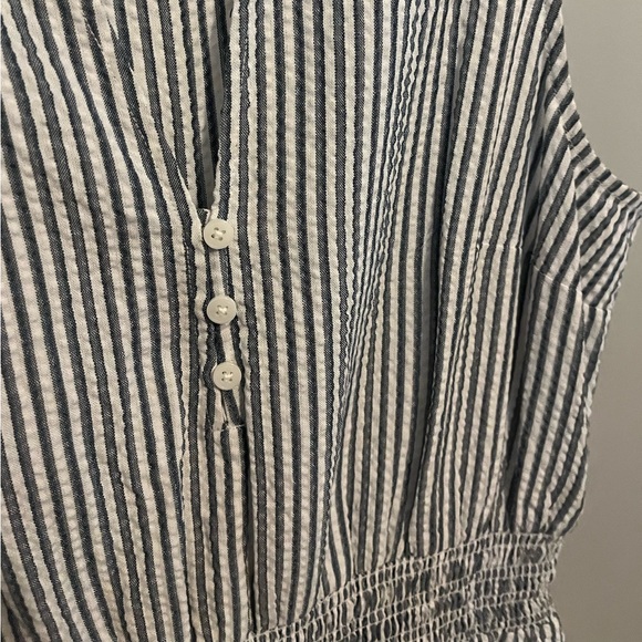 Market & Spruce Sleeveless Smocked Waist Seersucker Dress - Picture 3 of 6